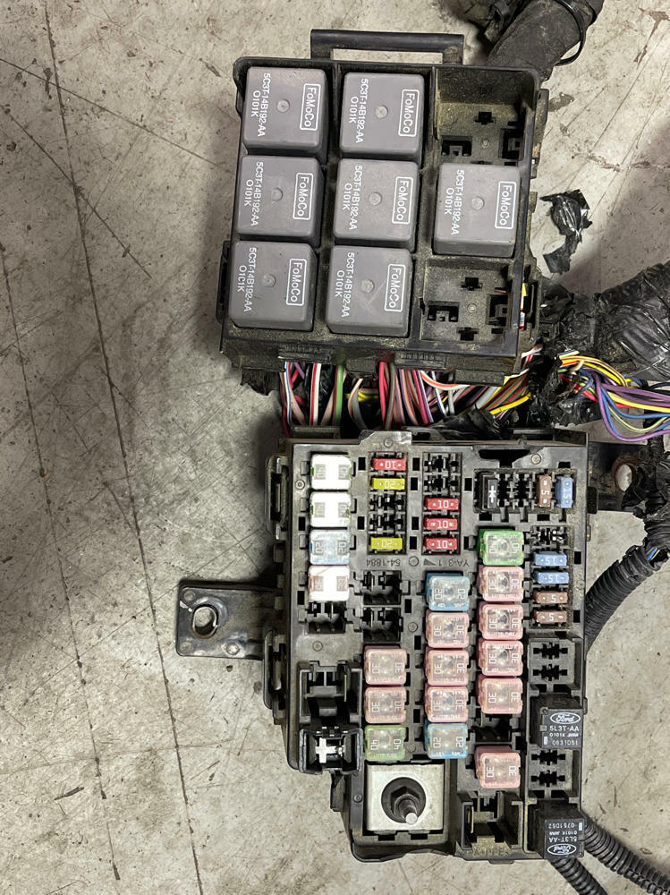 2011-12 Ford Mustang GT Engine Bay Wire Harness Fuse Box CR3T-14290-FG
