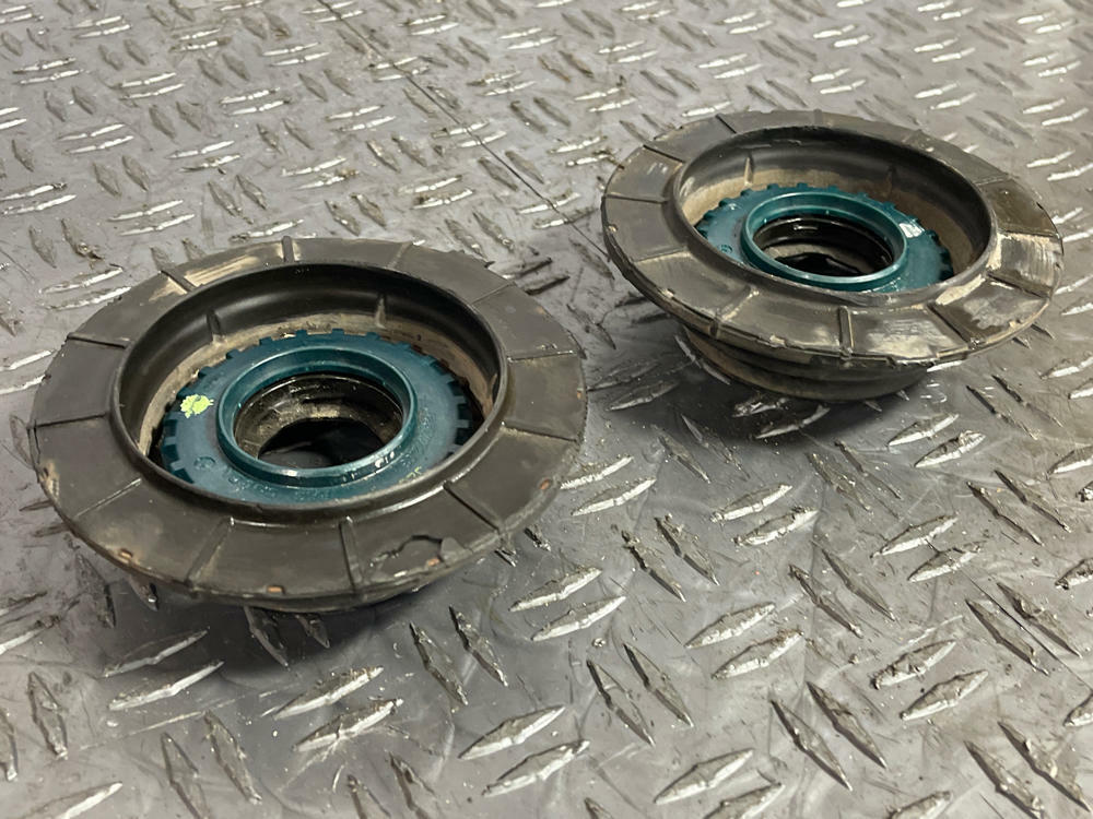2015-23 Ford Mustang Strut Tops Pair LH RH