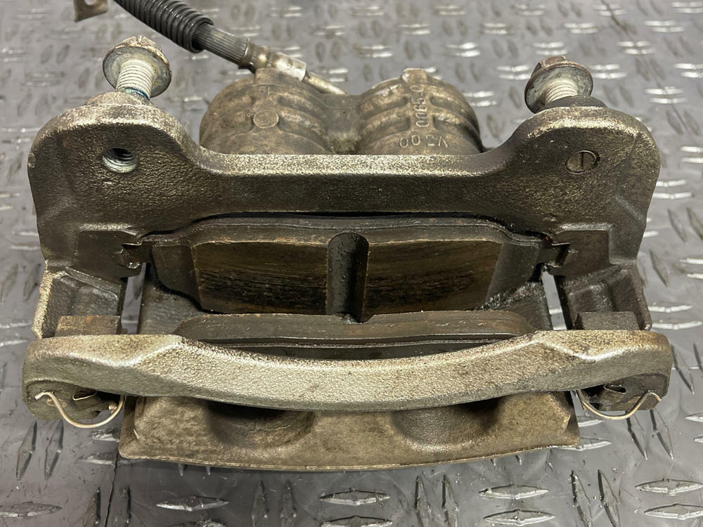 2011-12 Ford Mustang GT Front Brake Calipers Pair LH/RH 31k Miles 266
