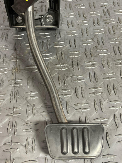 2011-12 Ford Mustang Brake Pedal Assembly 6R80 266