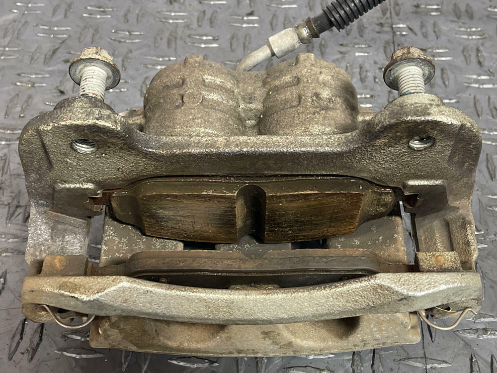 2011-12 Ford Mustang GT Front Brake Calipers Pair LH/RH 31k Miles 266