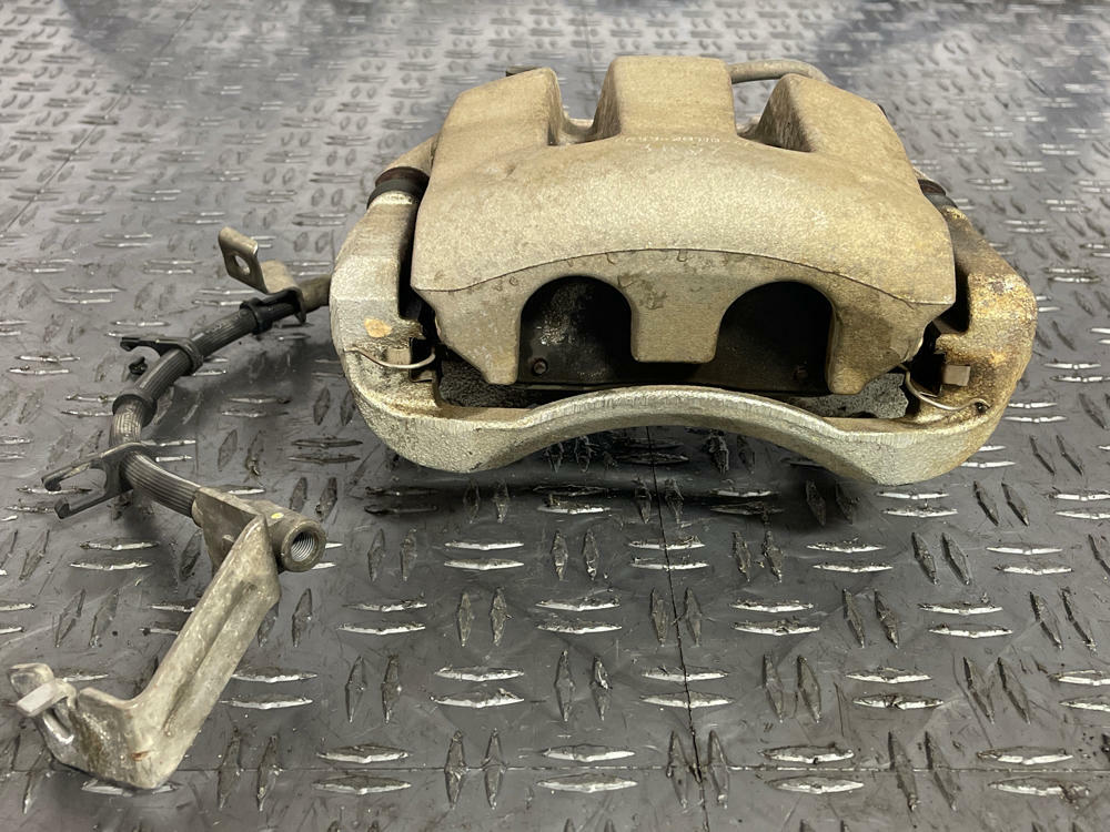 2011-12 Ford Mustang GT Front Brake Calipers Pair LH/RH 31k Miles 266
