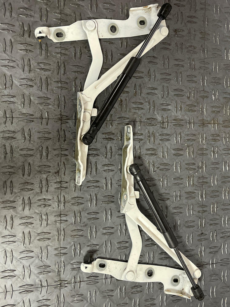 2011-12 Ford Mustang Performance White Hood Hinges Pair LH RH 266
