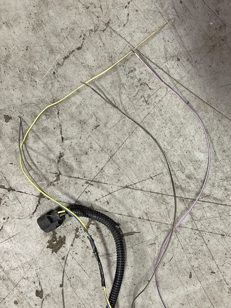 2011-12 Ford Mustang GT Engine Bay Wire Harness Fuse Box CR3T-14290-FG