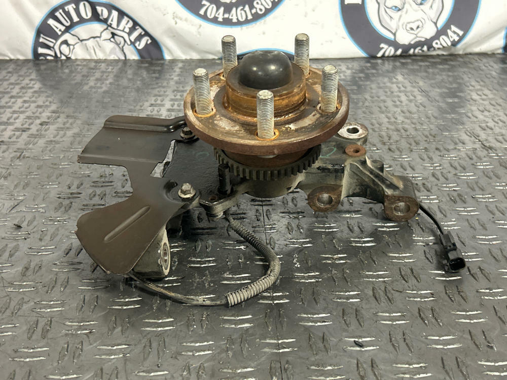 2015-23 Ford Mustang Driver Front LH Spindle- 31k Miles 275
