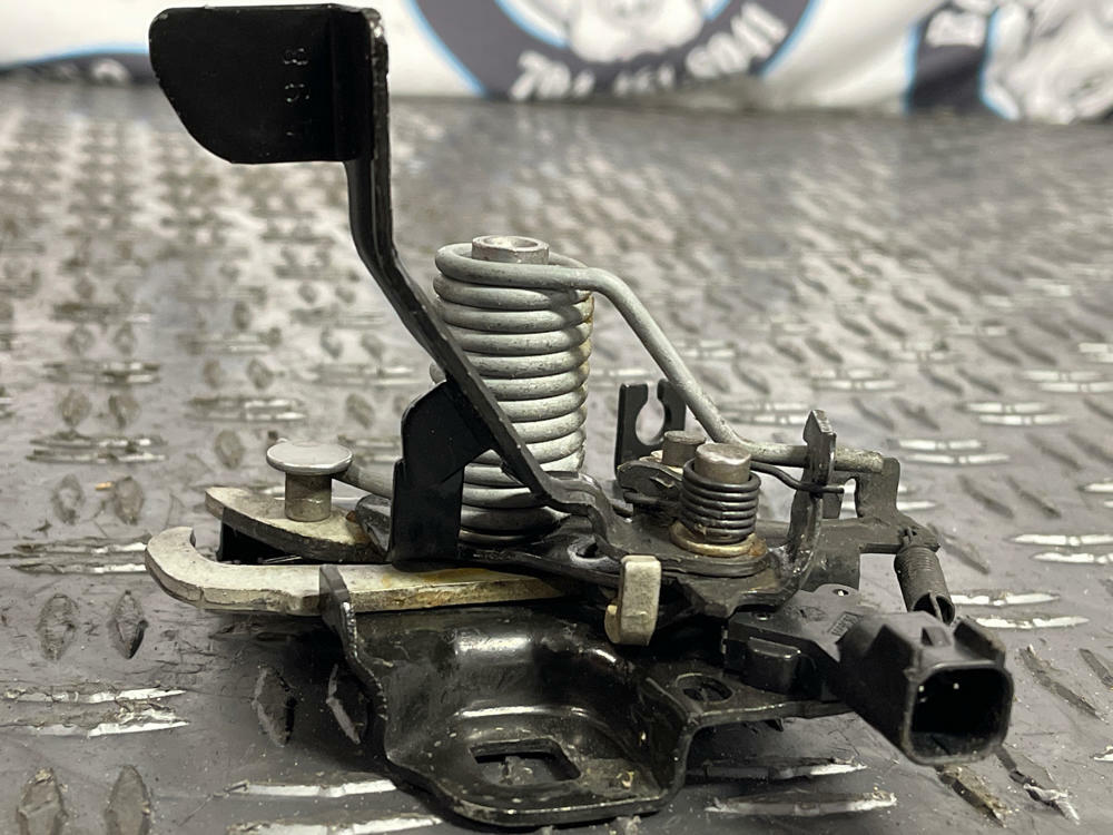 2018-23 Ford Mustang GT OEM Hood Latch 275
