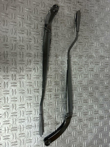 2018-23 Ford Mustang GT Exterior Wiper Arm Pair 275