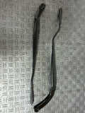 2018-23 Ford Mustang GT Exterior Wiper Arm Pair 275