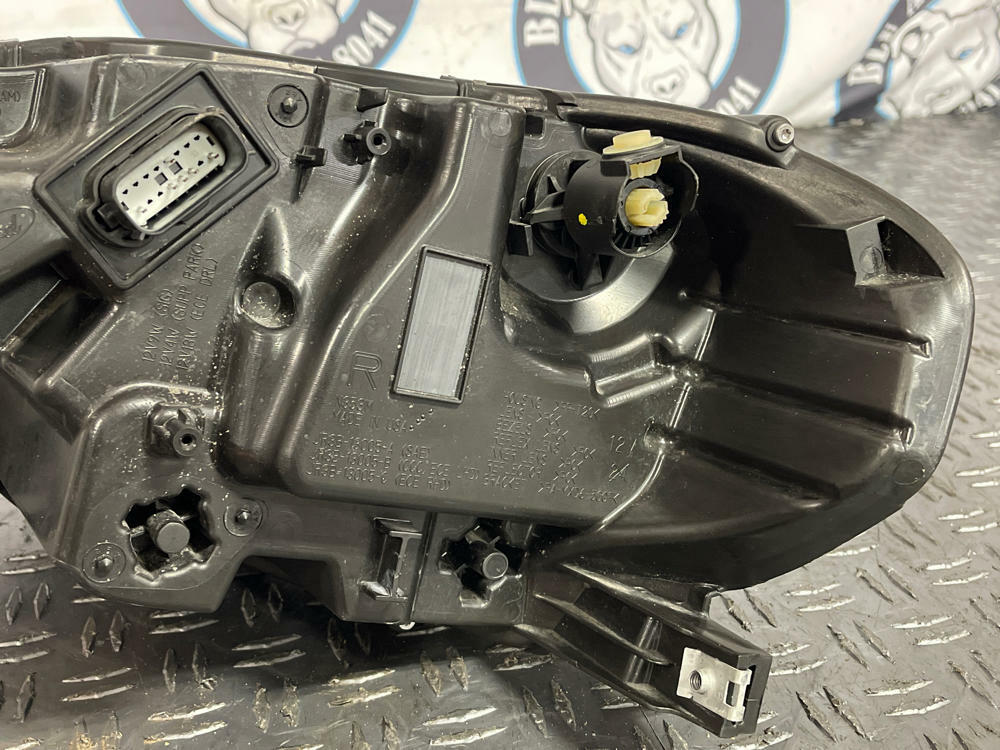2018-23 Ford Mustang GT OEM Front Pass. RH Head Light- PARTS ONLY 260