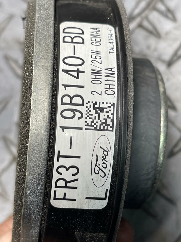 2015-23 Ford Mustang GT OEM Door Tweeter Pair 258