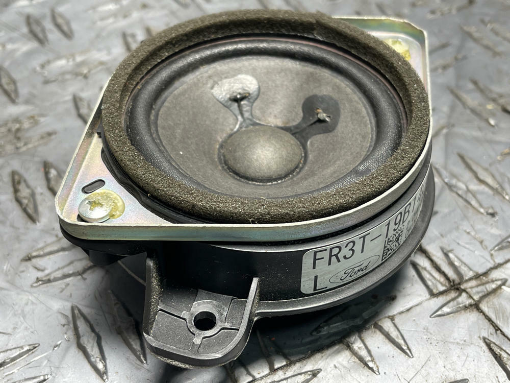 2015-23 Ford Mustang GT OEM Door Tweeter Pair 258