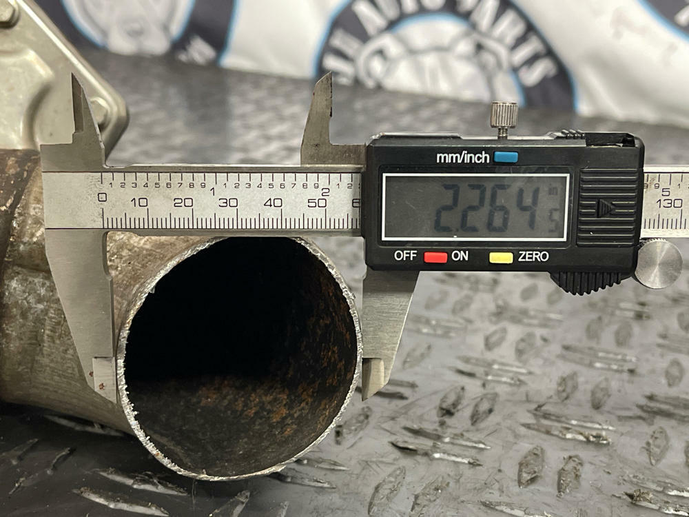 2016-24 Chevrolet Camaro Outer LH Exhaust Tip (x1) & Active Exhaust Actuator 261