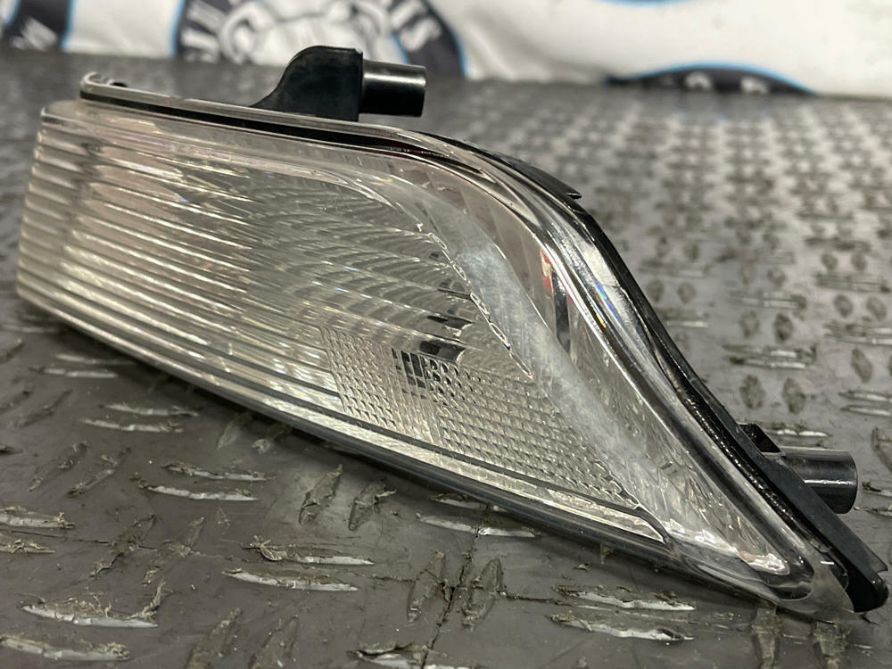 2015-17 Ford Mustang GT OEM Driver LH Turn Signal/Parking Light Housing 261