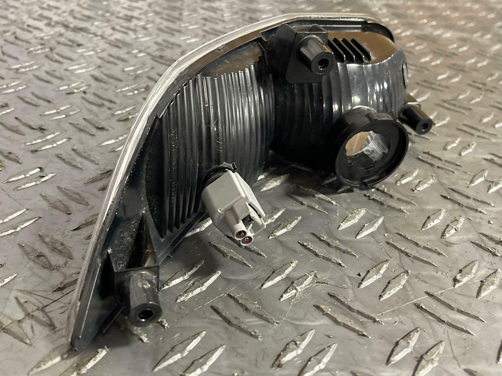 2015-17 Ford Mustang GT OEM Driver LH Turn Signal/Parking Light Housing 261