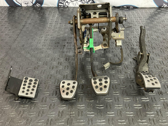 1999-04 Ford Mustang GT/Bullitt/Cobra/Mach One Pedal Assembly- For M/T 271