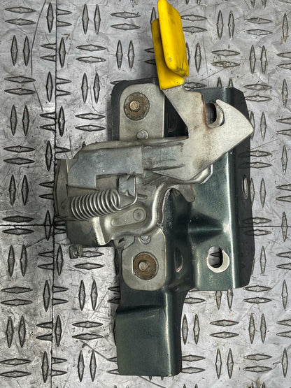 1999-04 Ford Mustang GT/Bullitt Re-Man Hood Latch 271