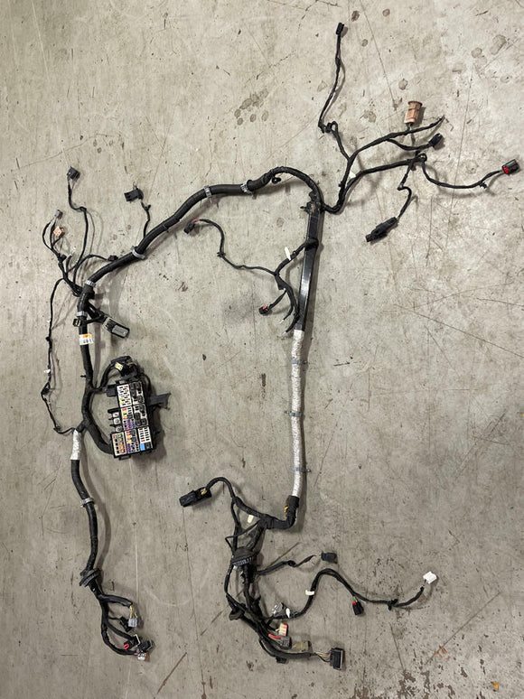 2015-17 Ford Mustang Engine Bay Distribution Harness Fuse Box 6R80 262