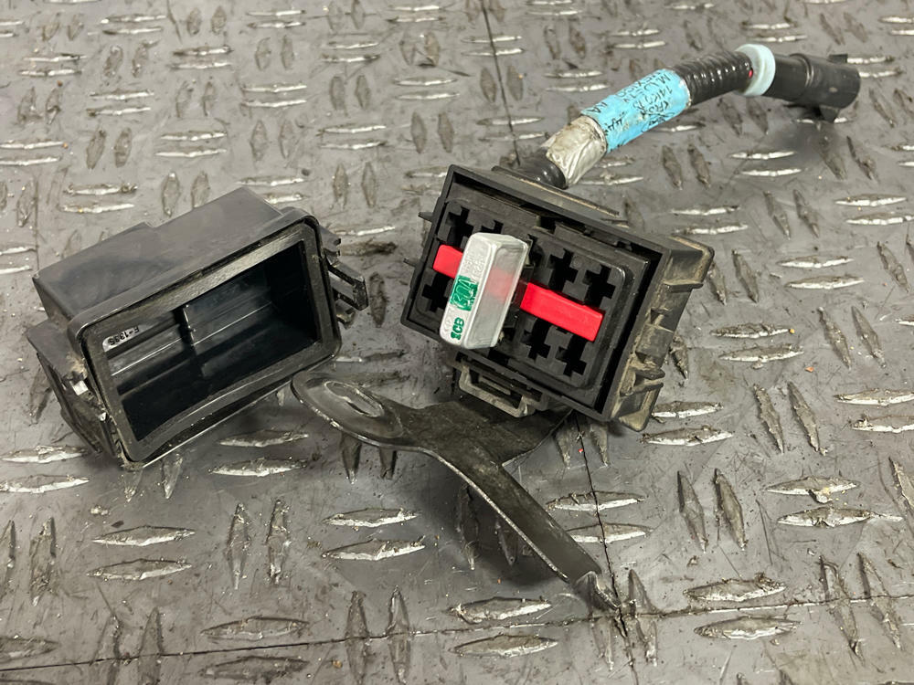 1999-04 Ford Mustang GT Fan Relay Module 277