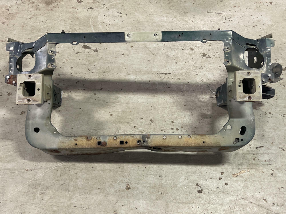 1999-04 Ford Mustang GT/Bullitt Core Support Clip (Code PX) 271