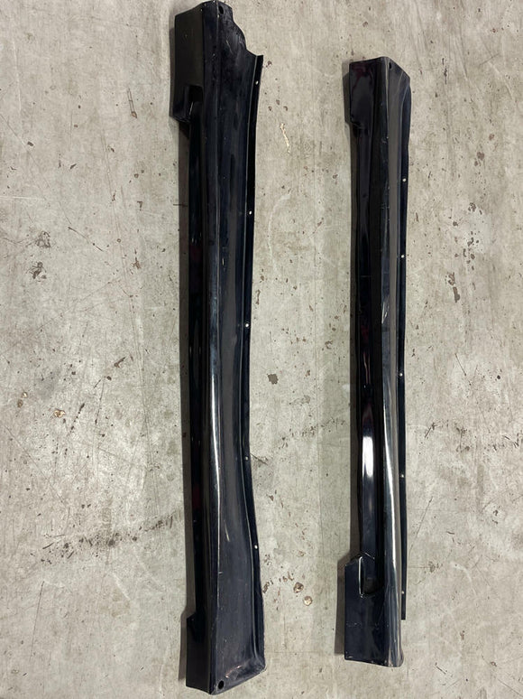 1999-04 Ford Mustang Saleen S281 Side Skirts- Black 277