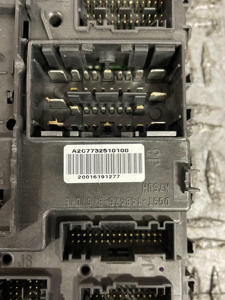 2015-17 Ford Mustang Body Control Module MT82