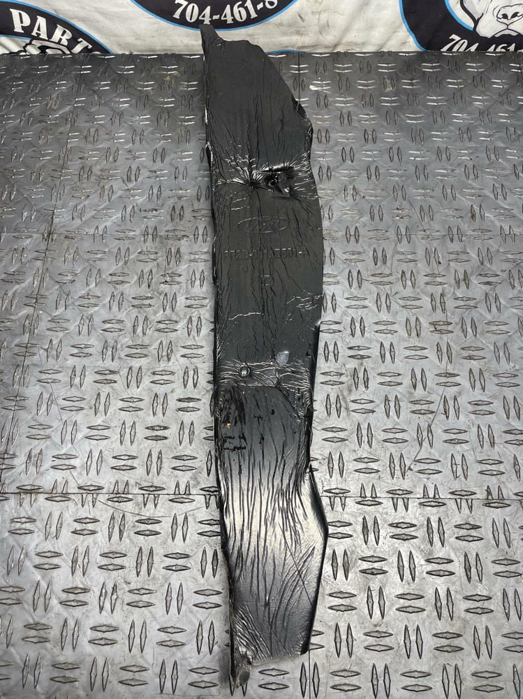 2015-23 Ford Mustang GT Passenger Front RH Fender Insulator 279