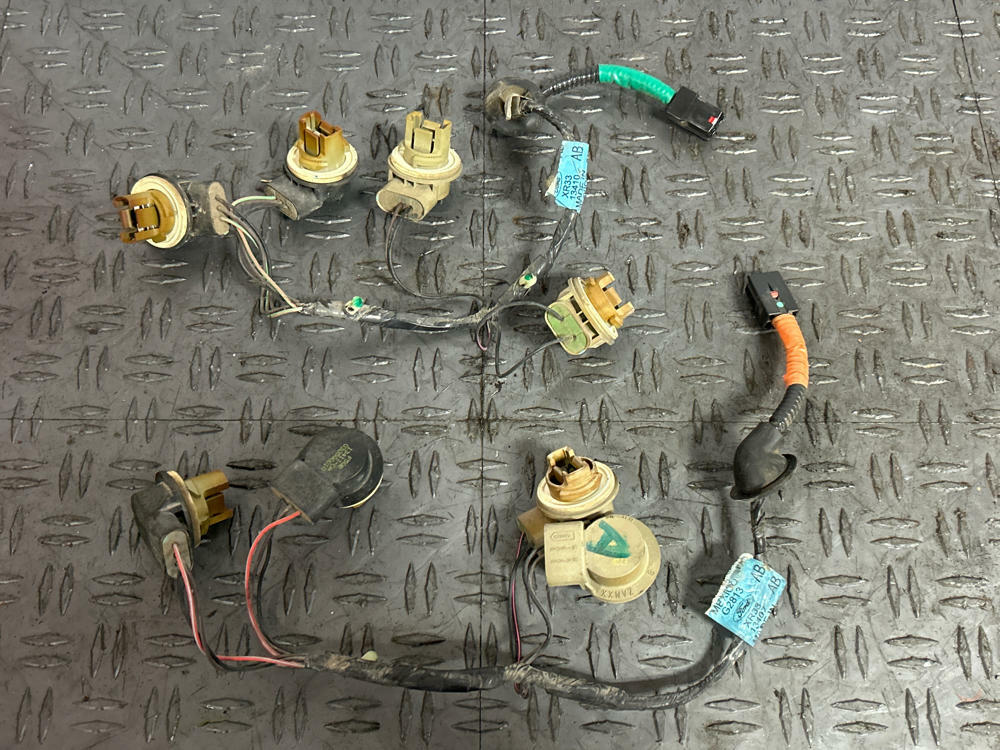 2003-04 Ford Mustang SVT Cobra OEM Tail Light Harness Pair 283