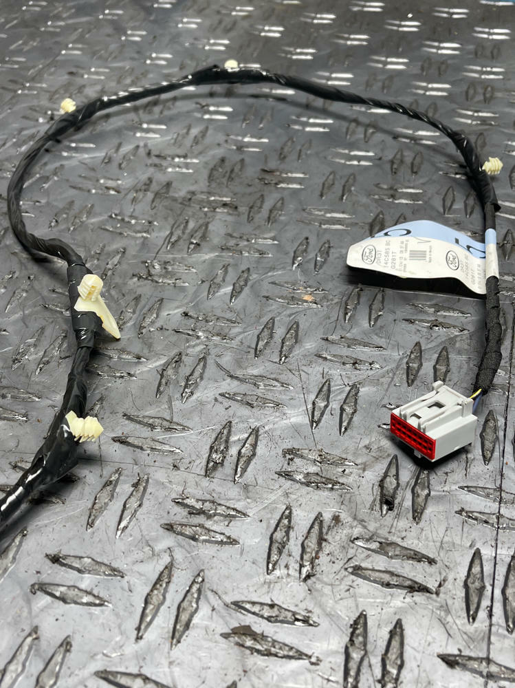2013-14 Ford Mustang GT Rear View Mirror Harness- FOR COUPE 281
