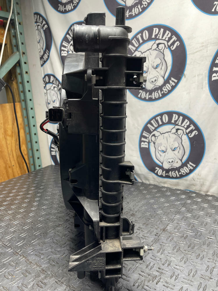 2011-14 Ford Mustang GT Radiator & Fan Assembly 281