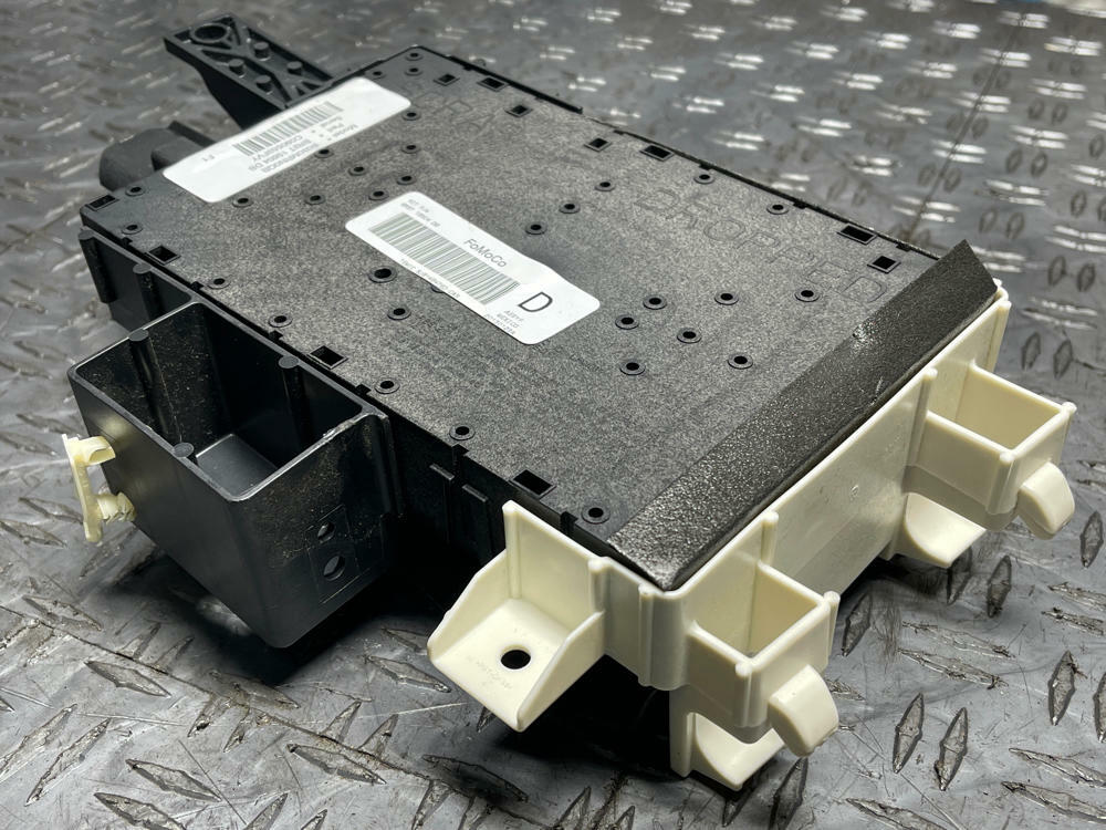 2013-14 Ford Mustang GT Body Control Module- for Gen 1 Coyote w/ MT82 Maunal 281