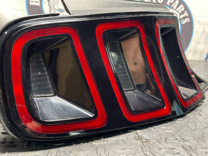 2013-14 Ford Mustang GT Driver LH OEM Tail Light Assembly 281