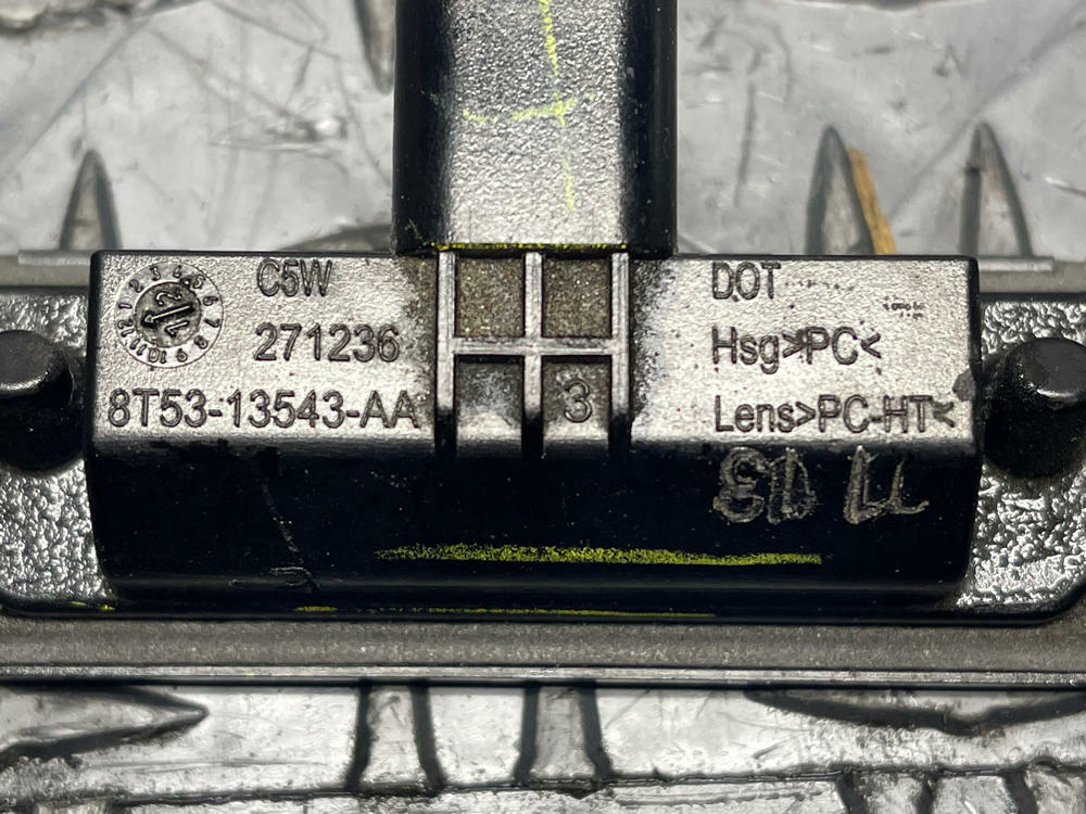2011-14 Ford Mustang GT License Plate Lighting Array Pair 281
