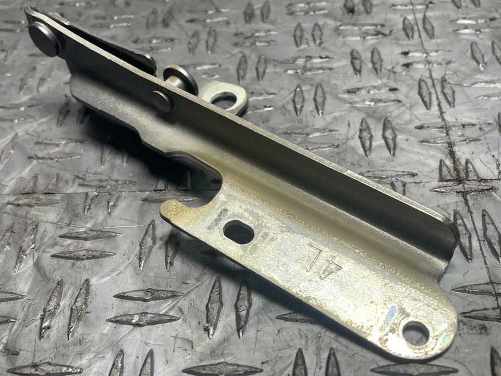 2011-14 Ford Mustang GT Hood Hinges Pair- LH/RH, Code UJ 281