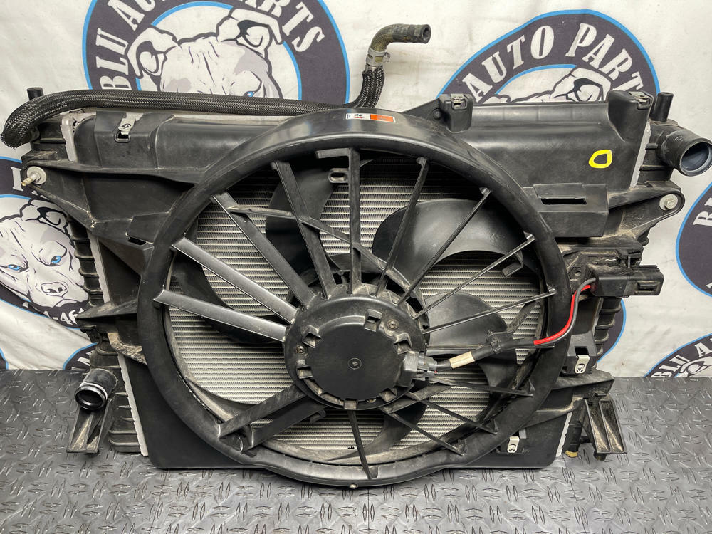 2011-14 Ford Mustang GT Radiator & Fan Assembly 281