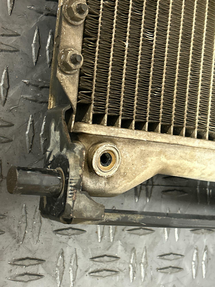 2003-04 Ford Mustang SVT Cobra Radiator & Fan Assem- NEEDS PETCOCK REPLACED 283