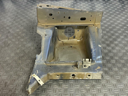 1999-04 Ford Mustang Passenger RH Frame Rail/Strut Tower Clip- Code SN 283