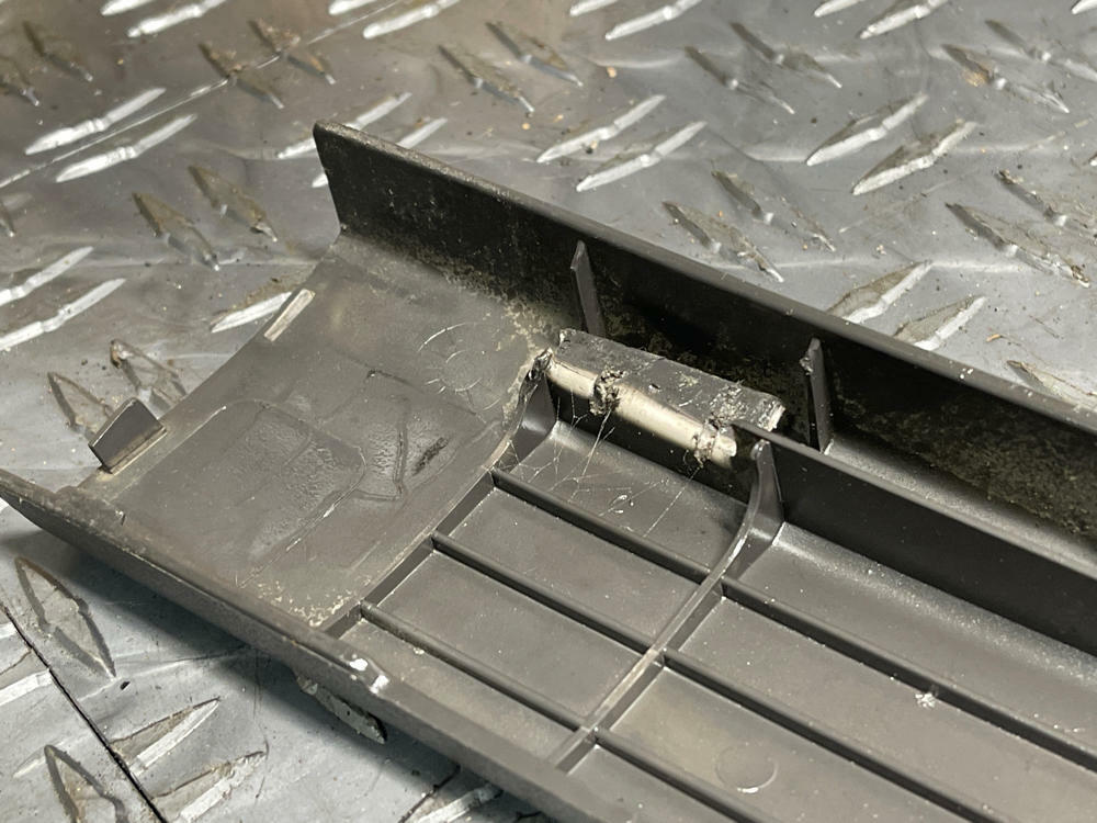 1999-04 Ford Mustang Inner Door Sill Pair 283