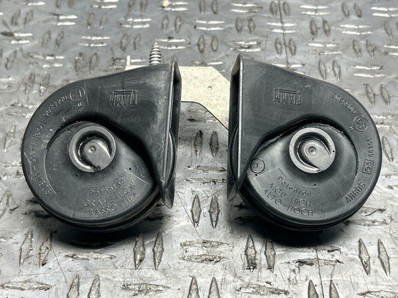 1999-04 Ford Mustang OEM Exterior Horns Set 281