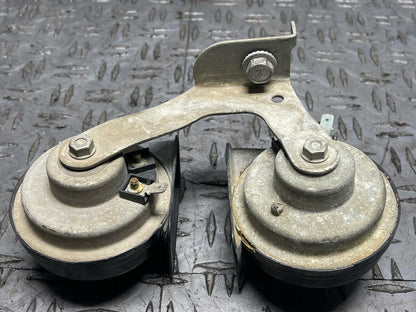 1999-04 Ford Mustang OEM Exterior Horns Set 281