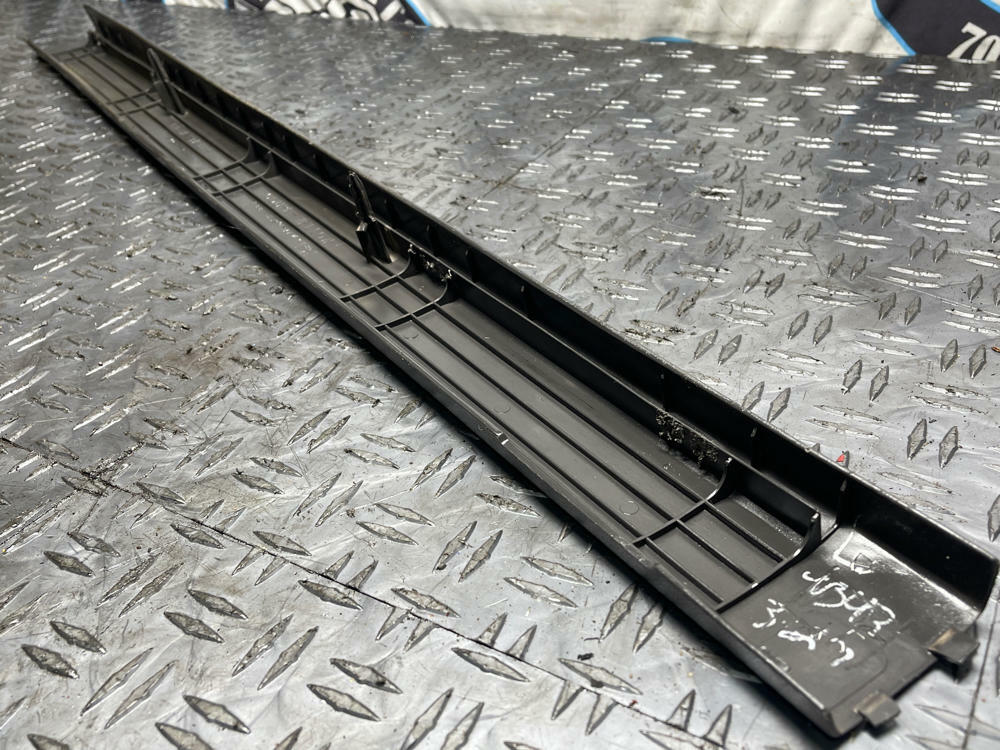 1999-04 Ford Mustang Inner Door Sill Pair 283