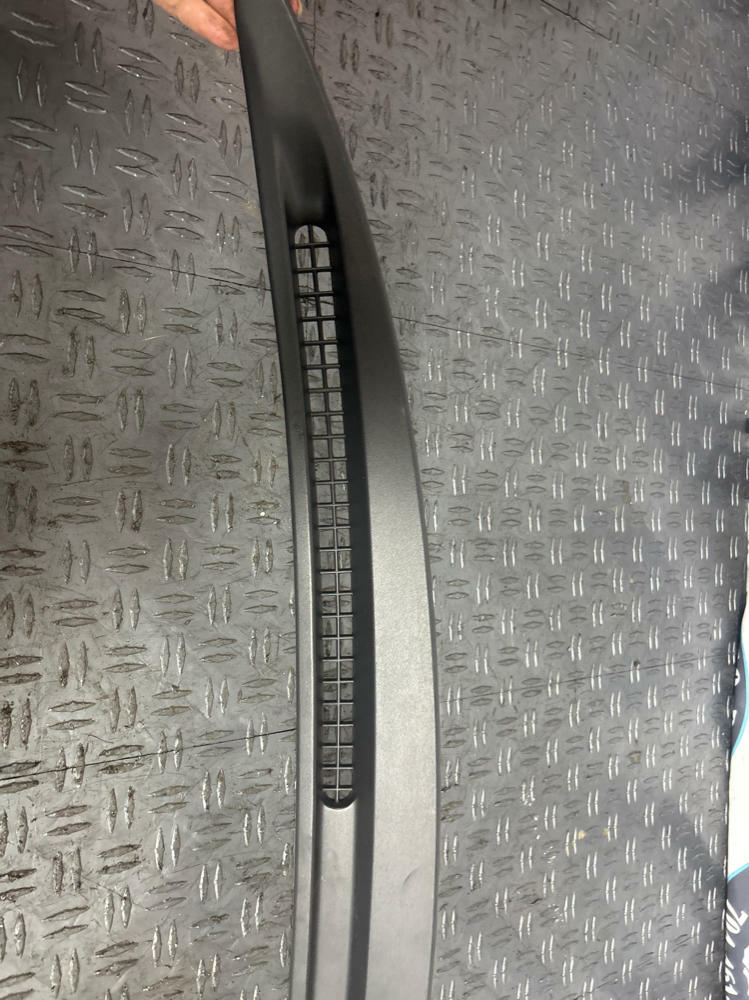 1999-04 Ford Mustang Defroster Vent Panel- for Dash 283