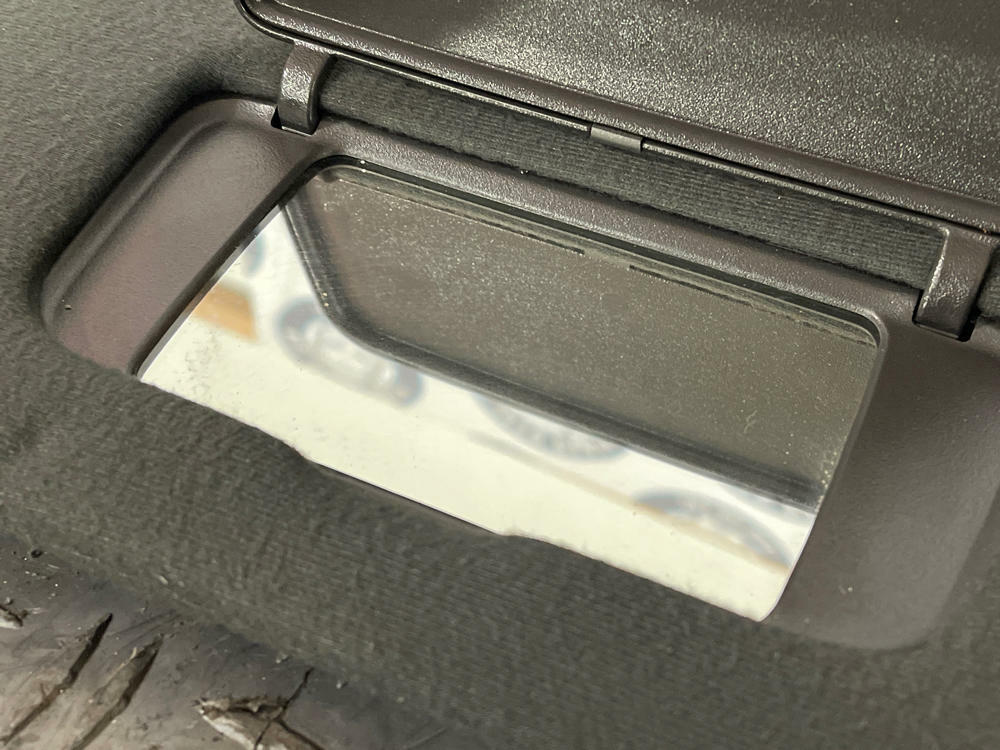 1999-04 Ford Mustang Coupe Sun Visors 284