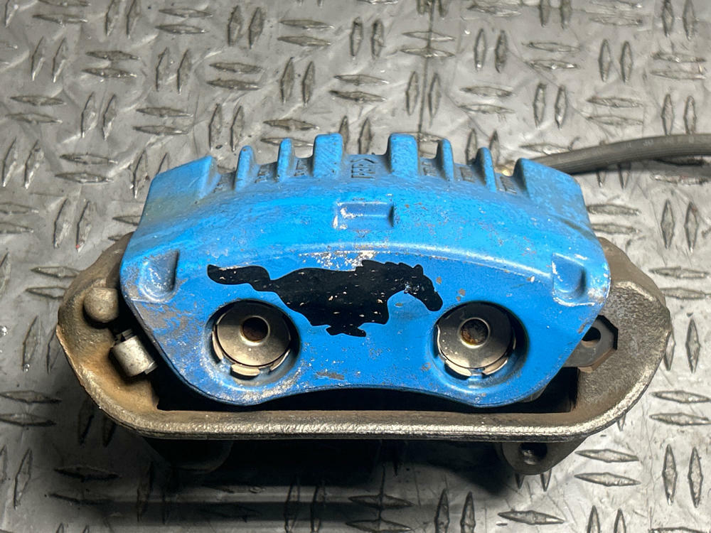 2003-04 Ford Mustang Mach One Front Brake Calipers & Lines 284