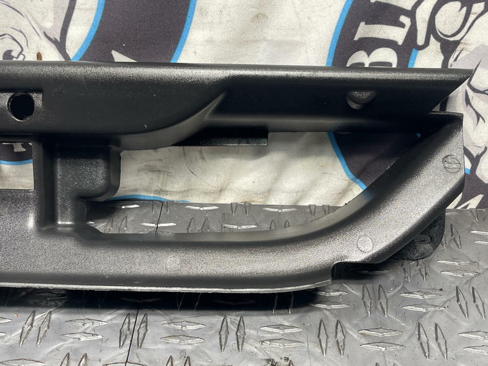2003-04 Ford Mustang Mach One Grille Insert 284