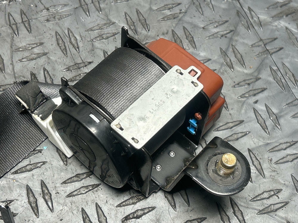 1999-04 Ford Mustang Dark Charcoal Front Left Seat Belt Assembly 284
