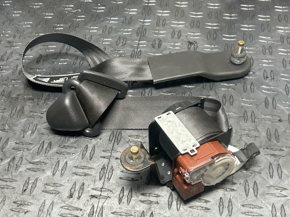 1999-04 Ford Mustang Dark Charcoal Front Right Seat Belt Assembly 284