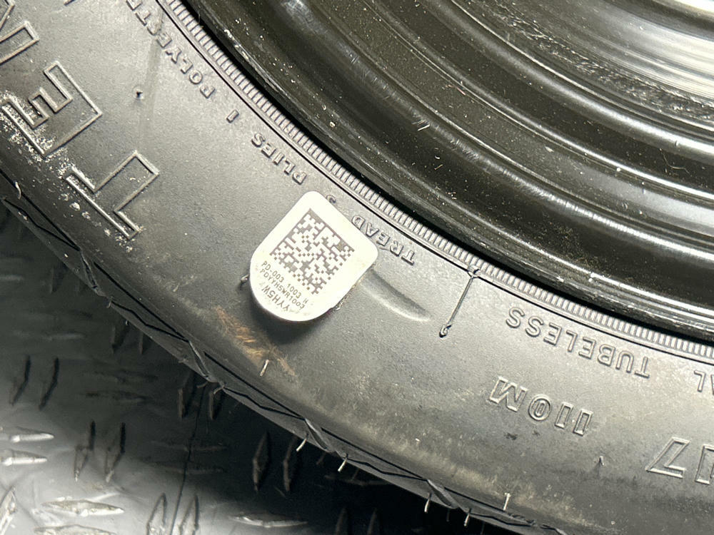 2003-04 Ford Mustang Mach One Full Size Spare Tire 17" 284