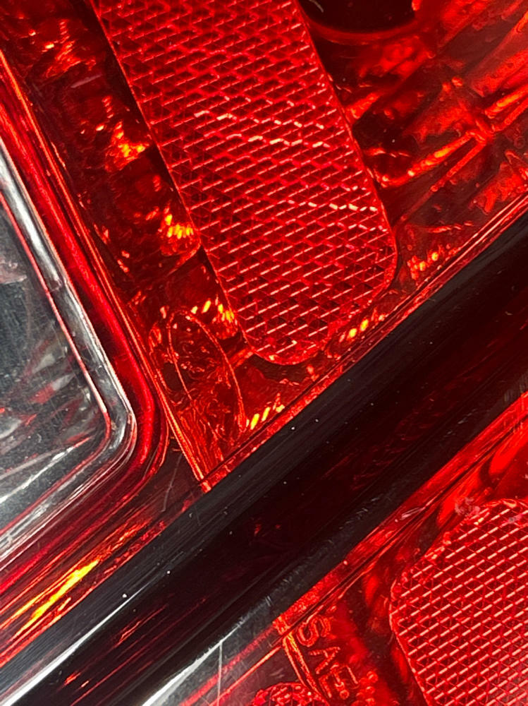 1999-04 Ford Mustang OEM Tail Light Pair 285