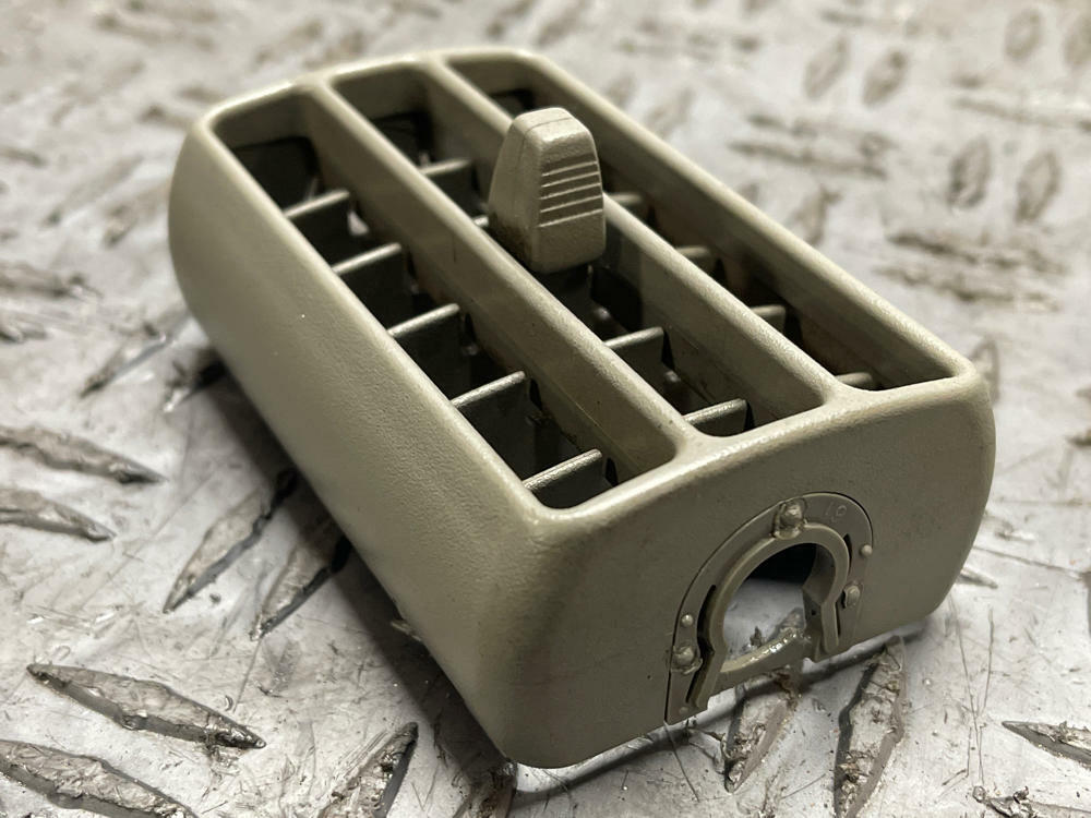 1987-93 Ford Mustang HVAC Dash Vent- Opal Grey 285