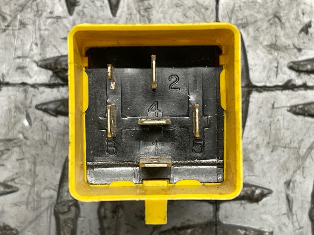 1987-93 Ford Mustang Turn Signal Relay 285